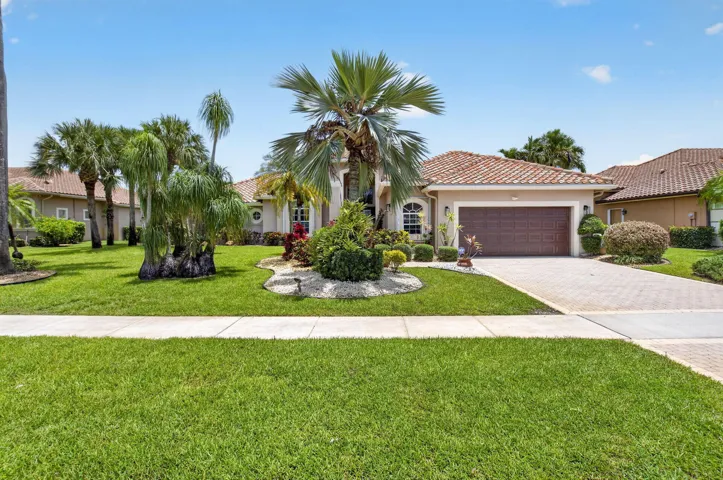 sidewalks & large lots