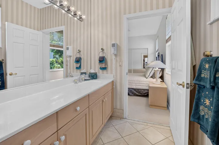 alt view into 3rd bedroom