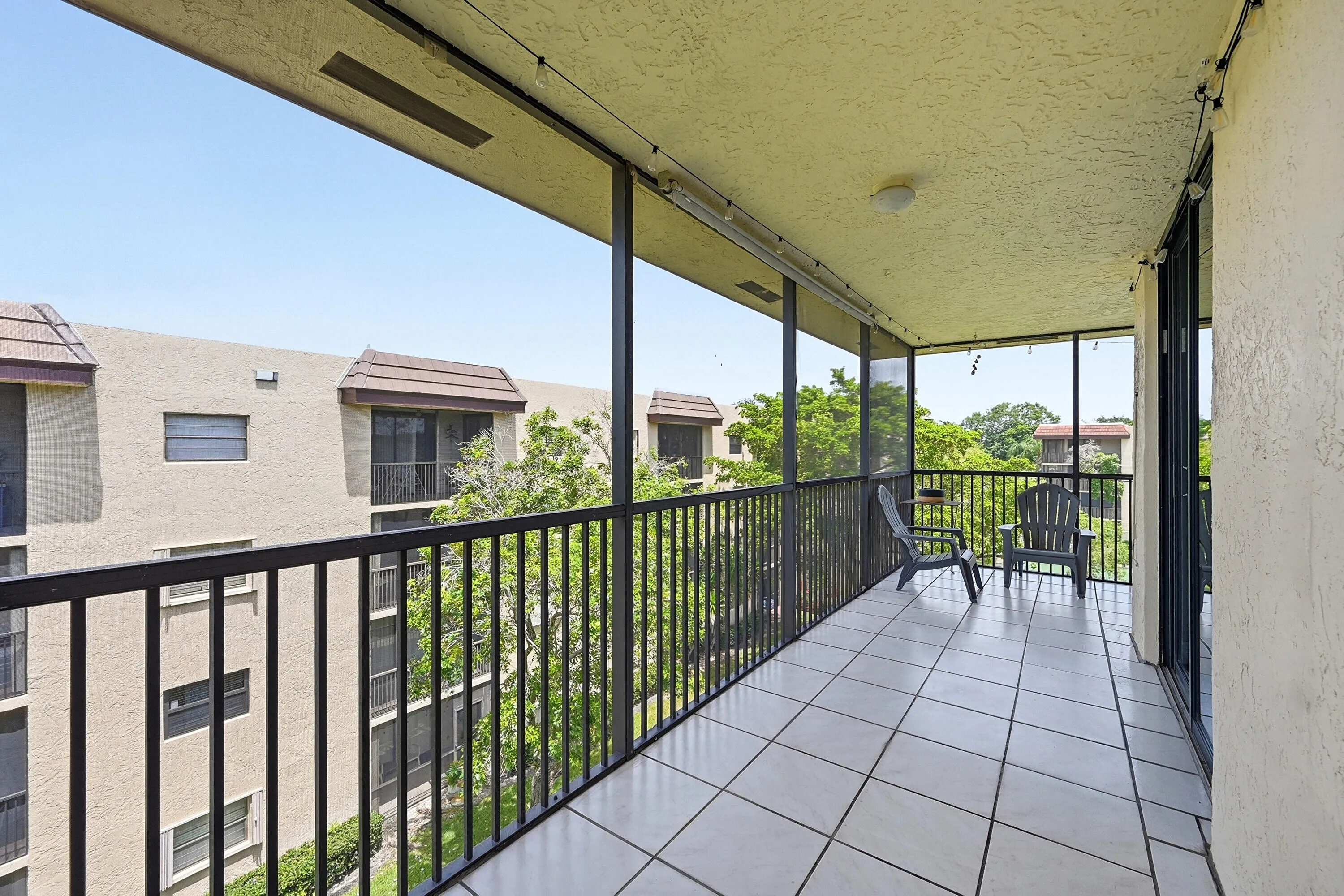 31_balcony