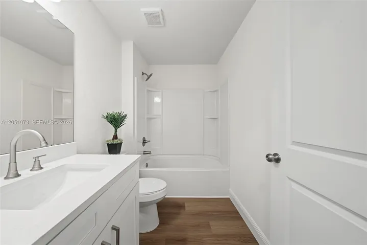 2nd Bathroom