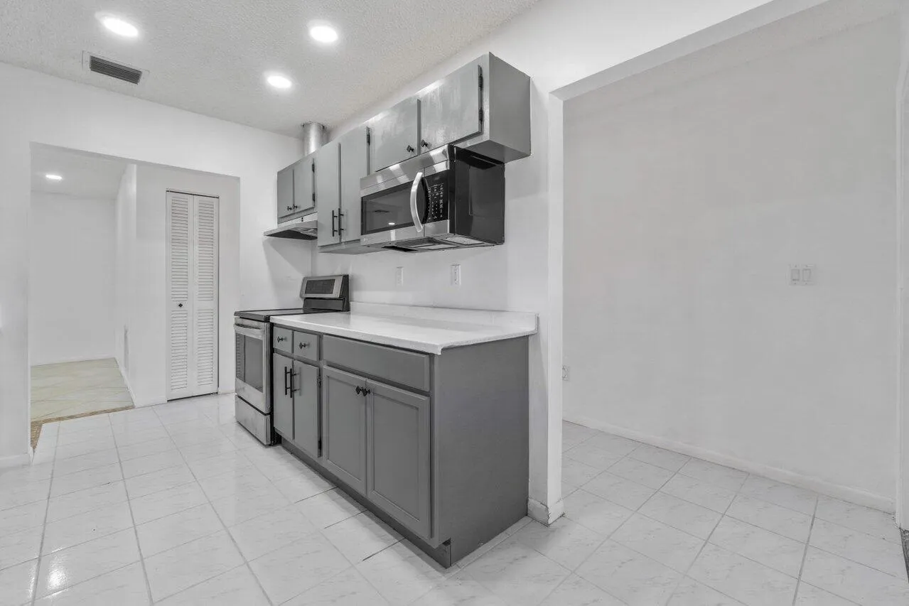 009-1620GranfernAvenue-WestPalmBeach-FL-