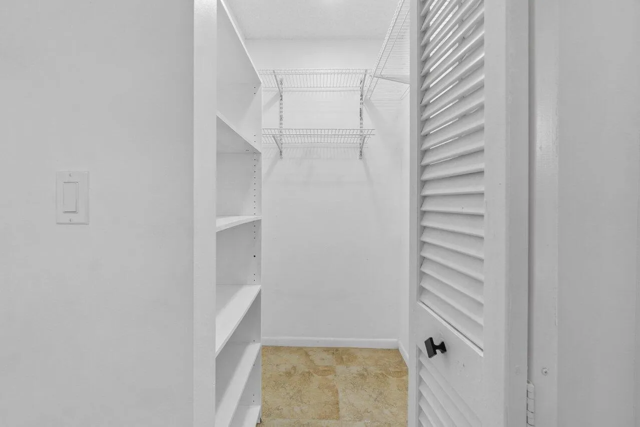 016-1620GranfernAvenue-WestPalmBeach-FL-