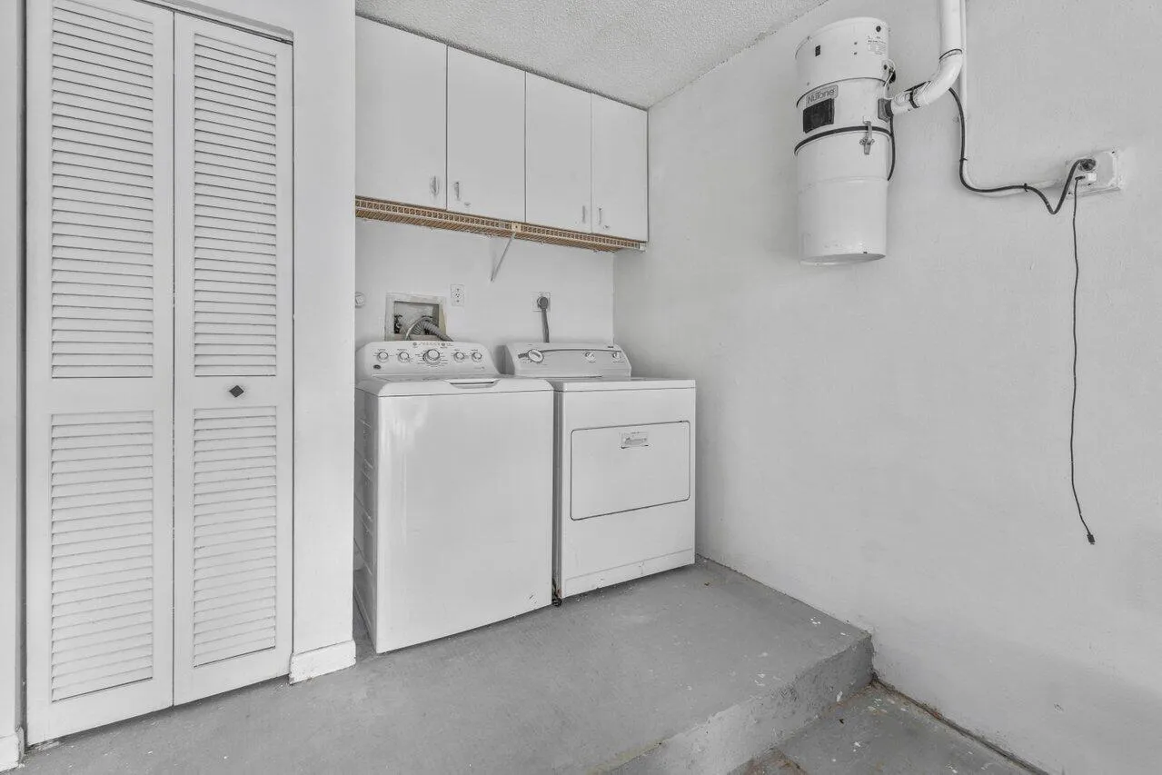 027-1620GranfernAvenue-WestPalmBeach-FL-