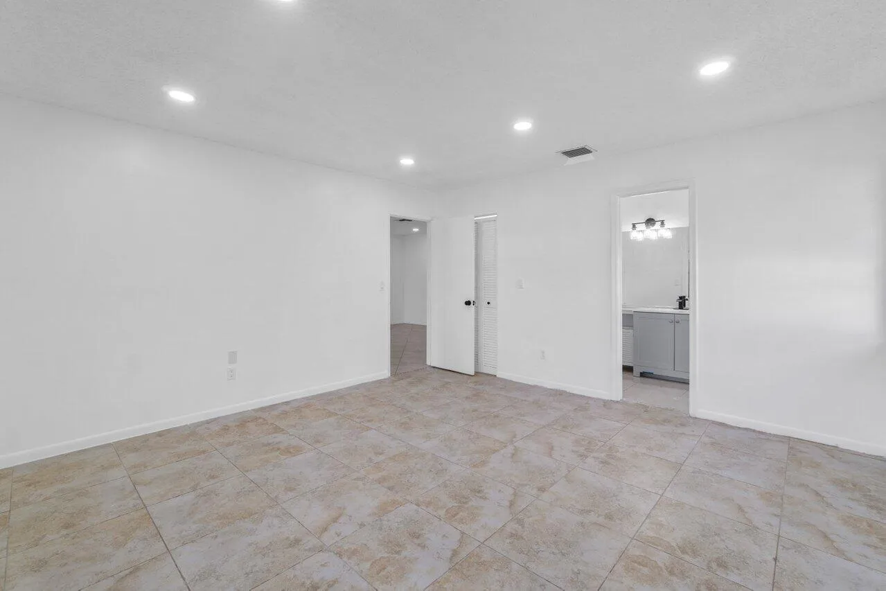 023-1620GranfernAvenue-WestPalmBeach-FL-