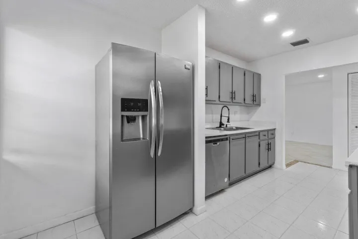 010-1620GranfernAvenue-WestPalmBeach-FL-