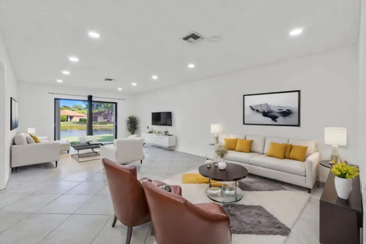 THIRD OTPION VIRTUAL STAGING