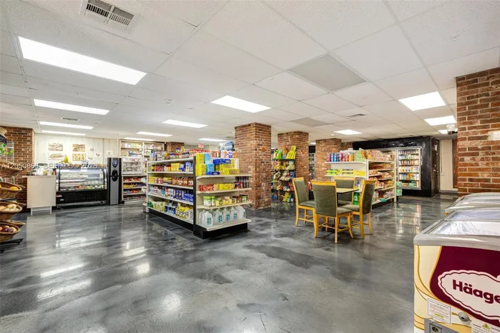 Mini Market