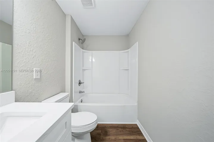 2nd Bathroom