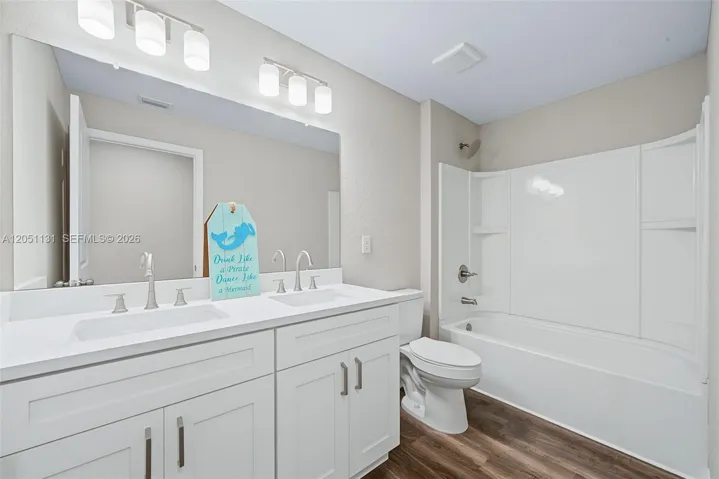 2nd Bathroom