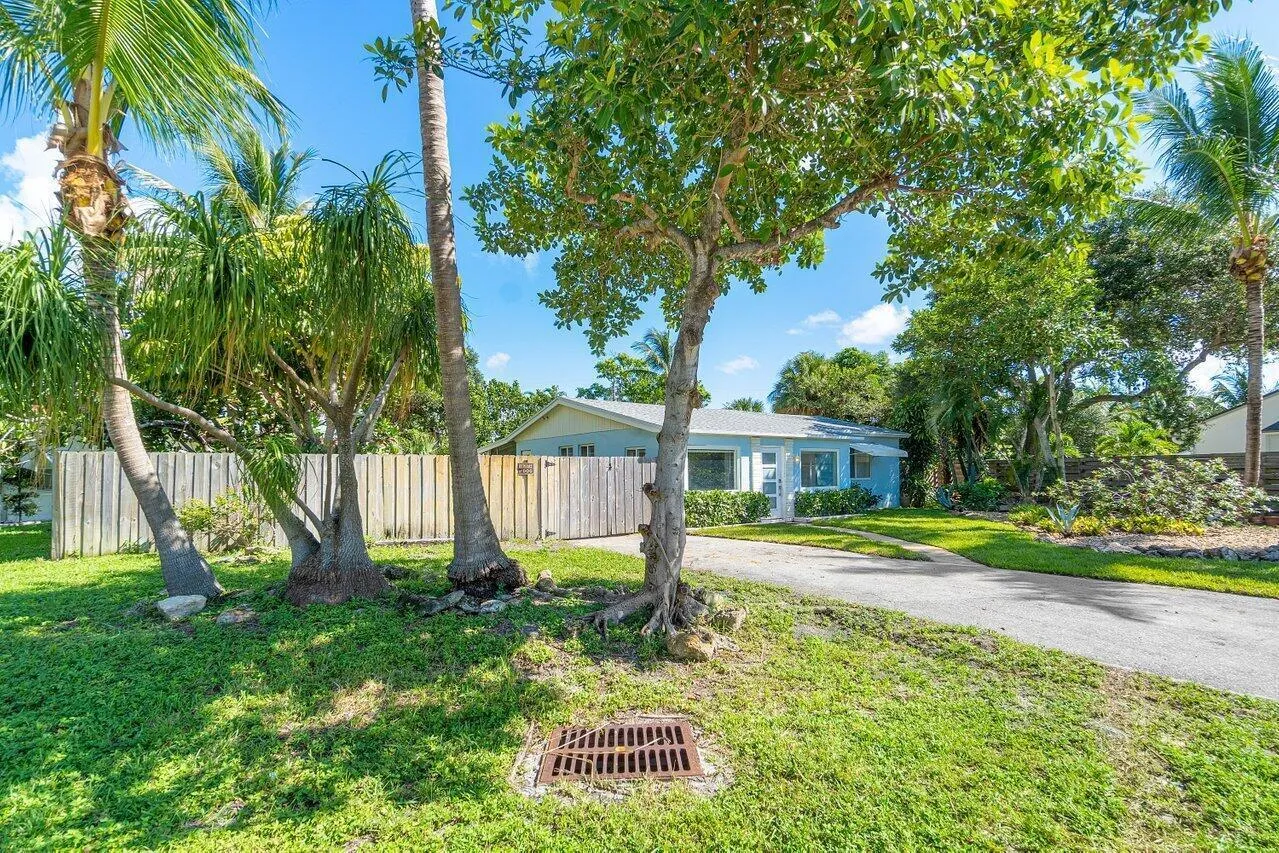 003-139ProspectRoad-Lantana-FL-33462-SMA