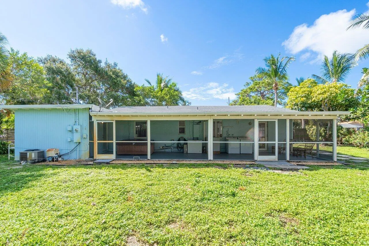 027-139ProspectRoad-Lantana-FL-33462-SMA