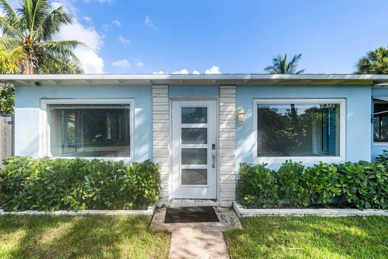 004-139ProspectRoad-Lantana-FL-33462-SMA