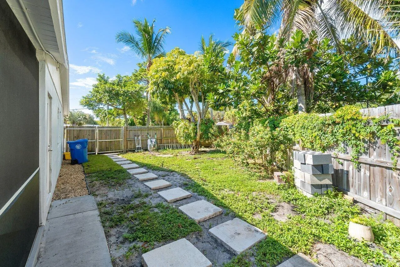 032-139ProspectRoad-Lantana-FL-33462-SMA