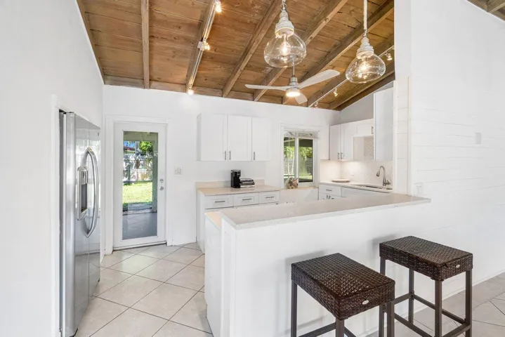 010-139ProspectRoad-Lantana-FL-33462-SMA