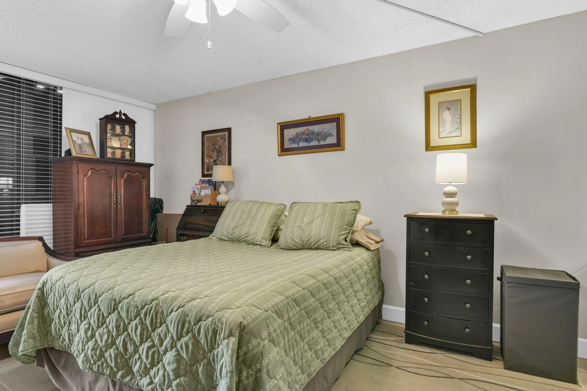 899 Jeffery St 301 primary BR 2