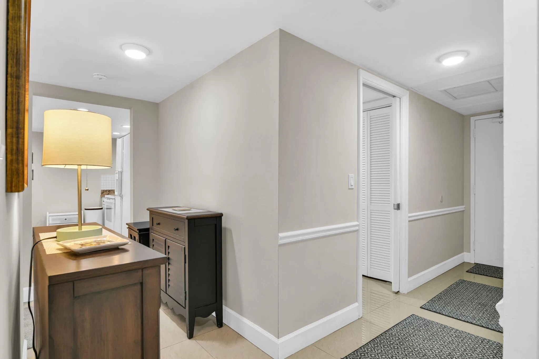 899 Jeffery St 301 pic 5