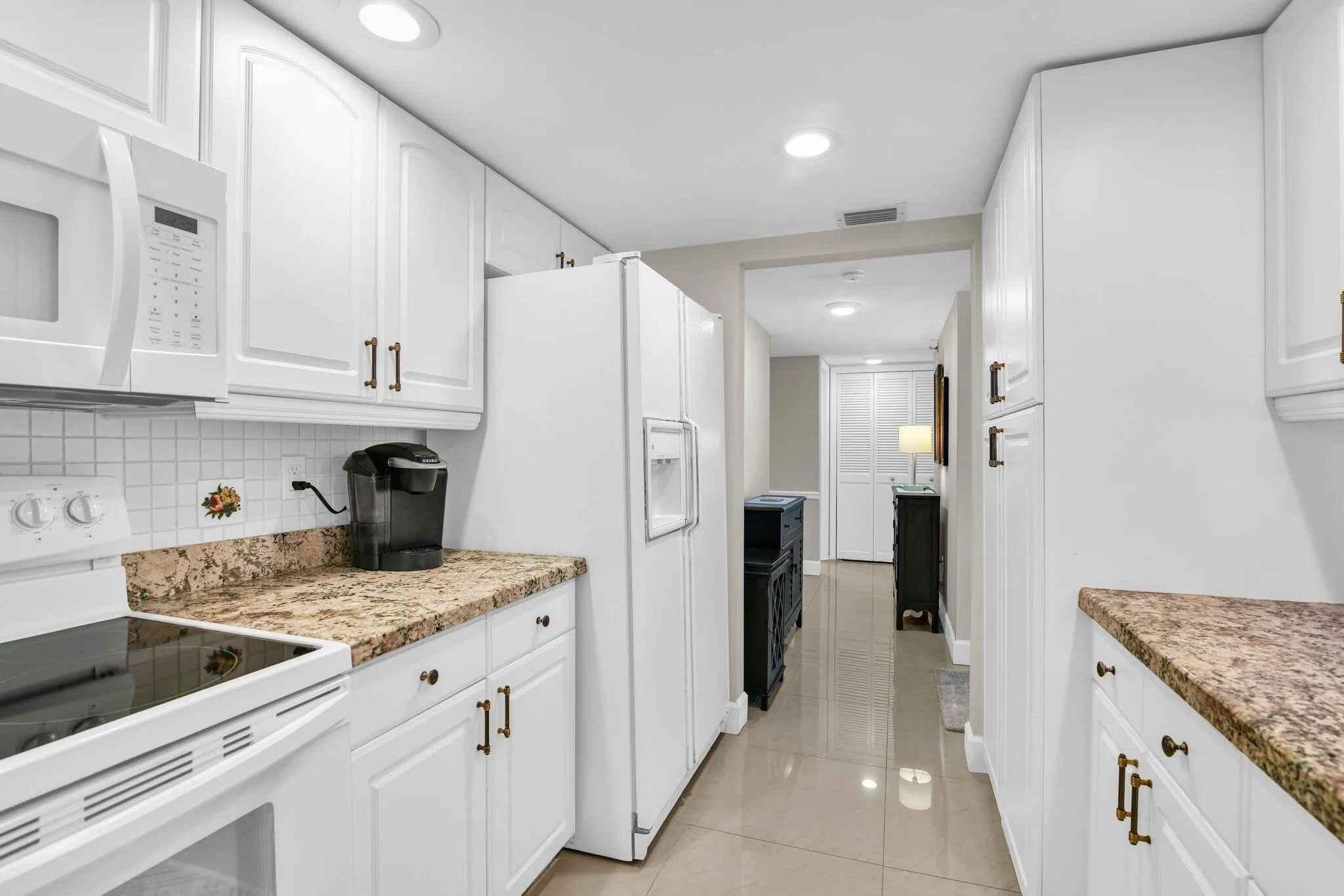 899 Jeffery St 301 Kitchen 3