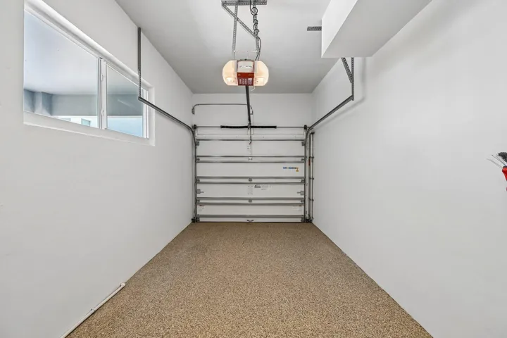 Attached 1 Car Garage