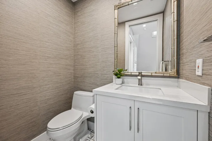 Guest Bath 1st Floor