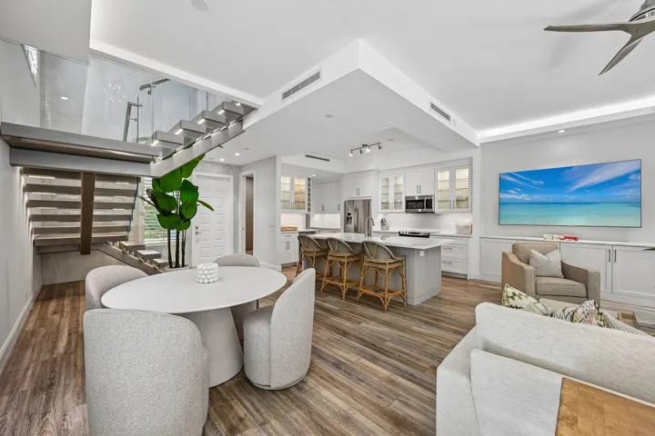 Dining/Kitchen