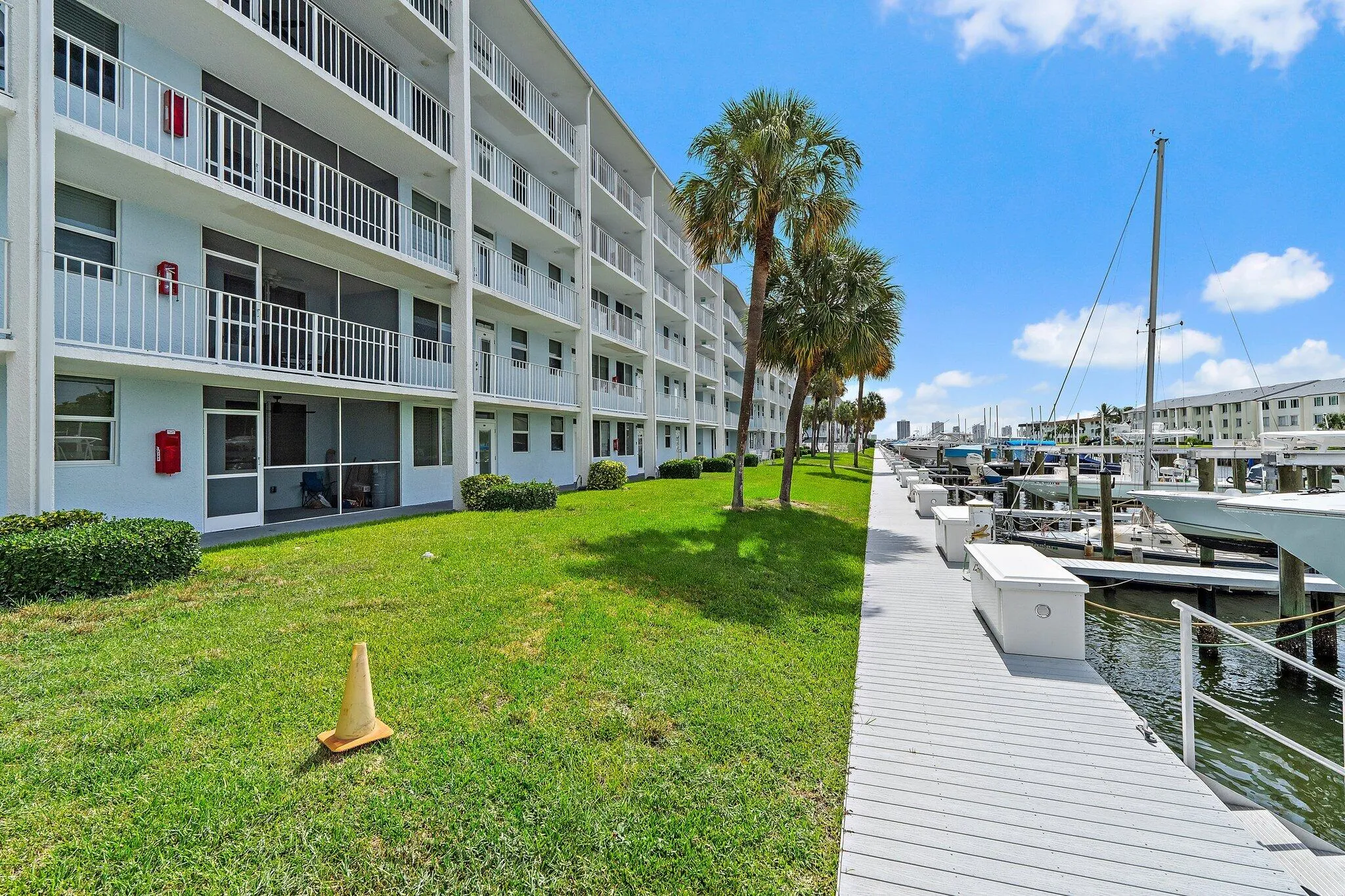 063-108ParadiseHarbourBlvd-314-NorthPalm
