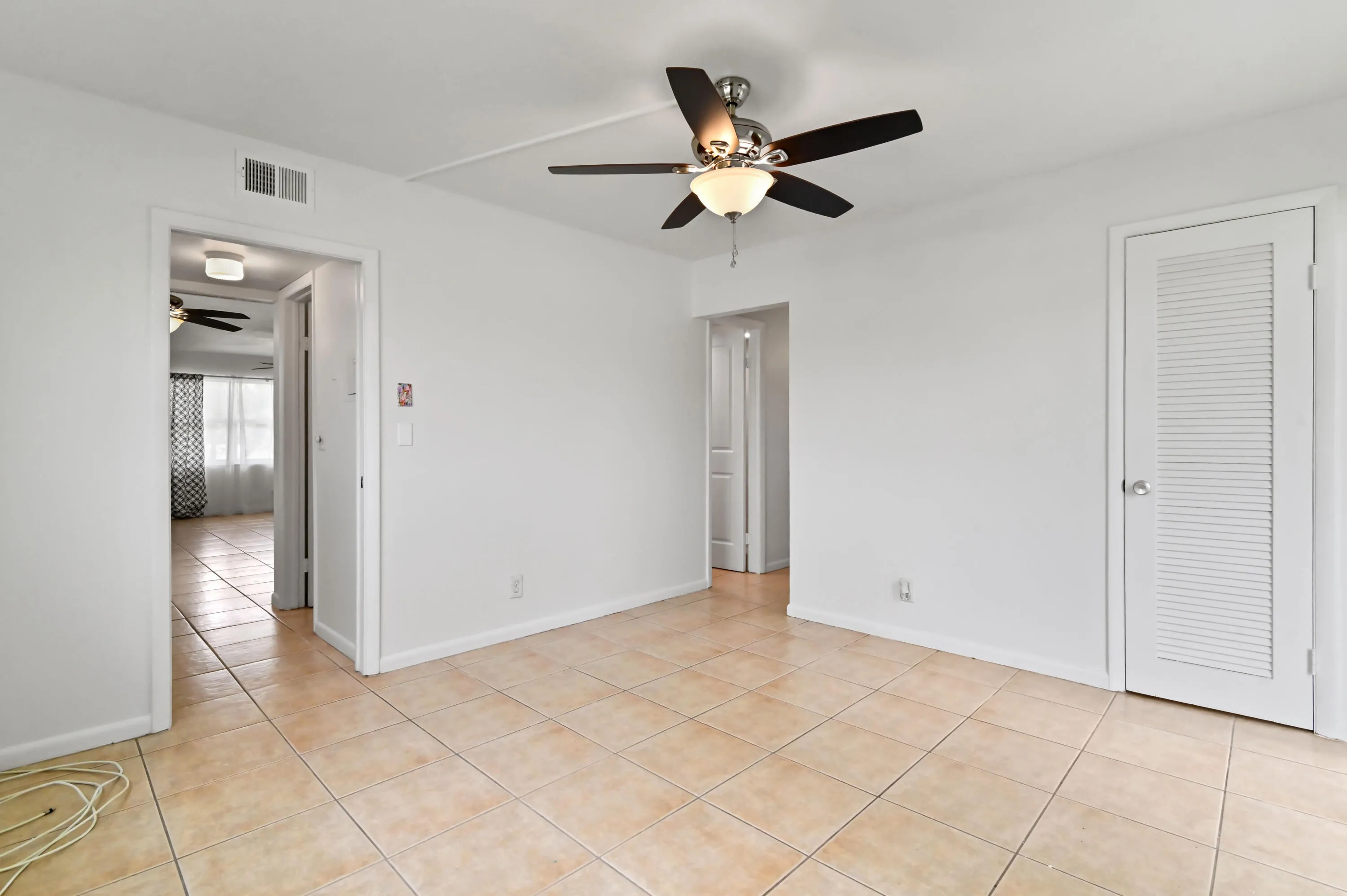 14 bedroom 02