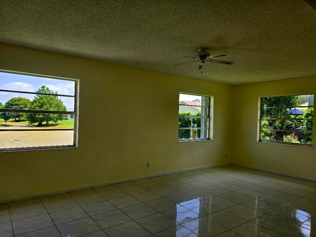 Florida Room/Sunroom