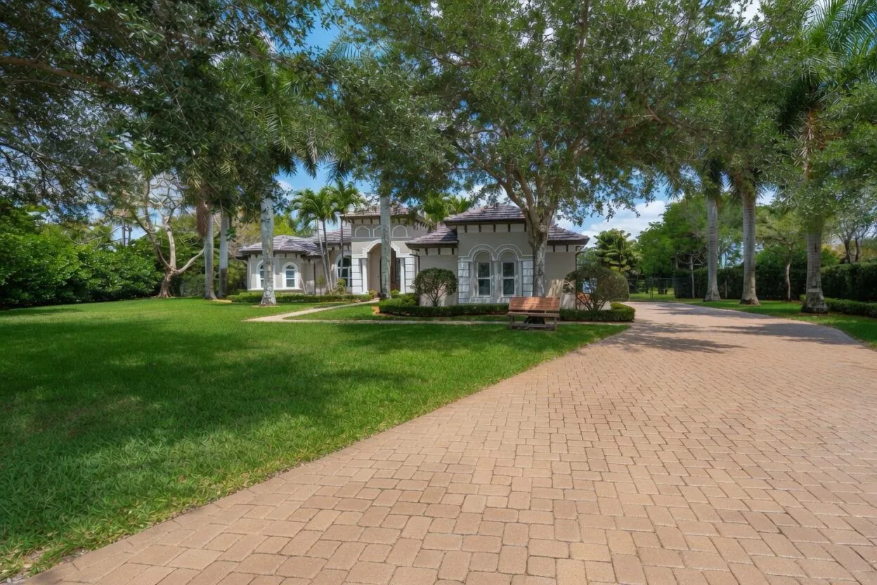 Property photo 35