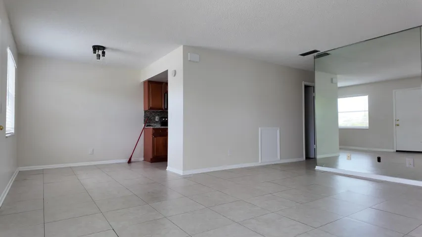 living/dining​​‌​​​​‌​​‌‌​‌‌​​​‌‌​‌​‌​‌​​​‌​​