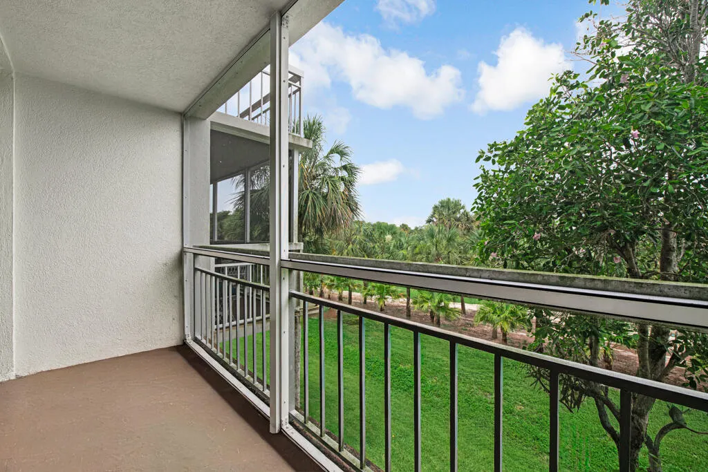 Screened Balcony