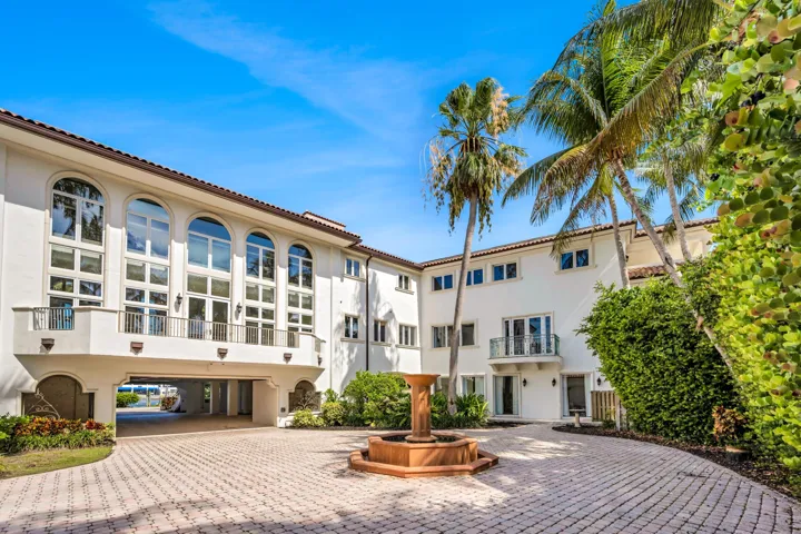 709 Idlewyld Dr-11