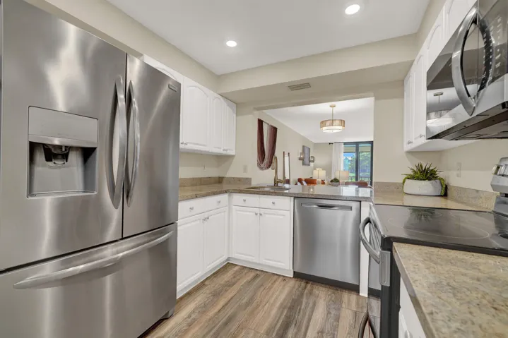 NEWER AND MATCHING APPLIANCES