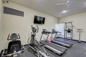 CLUBHOUSE GYM
