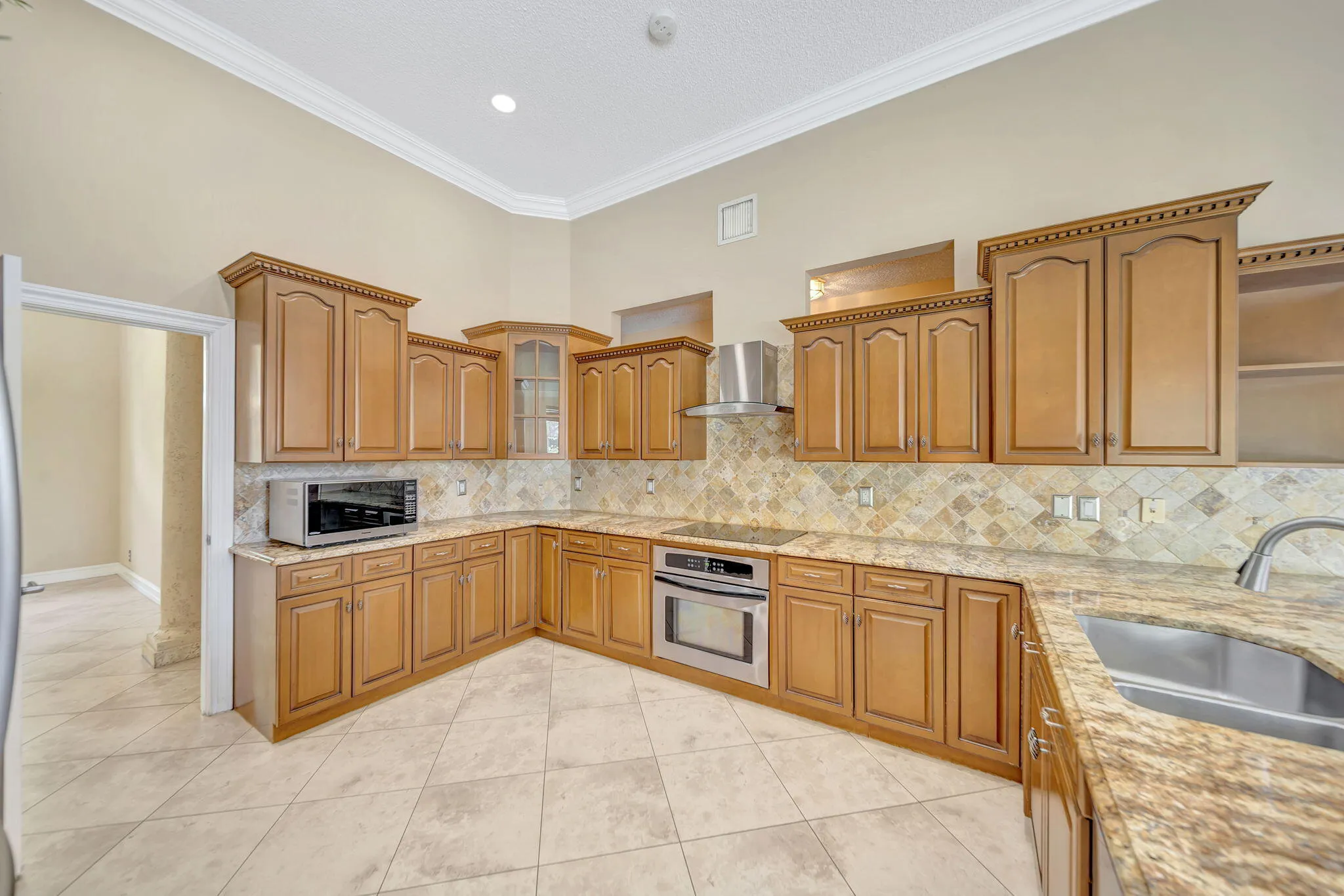 22_58-Kitchen