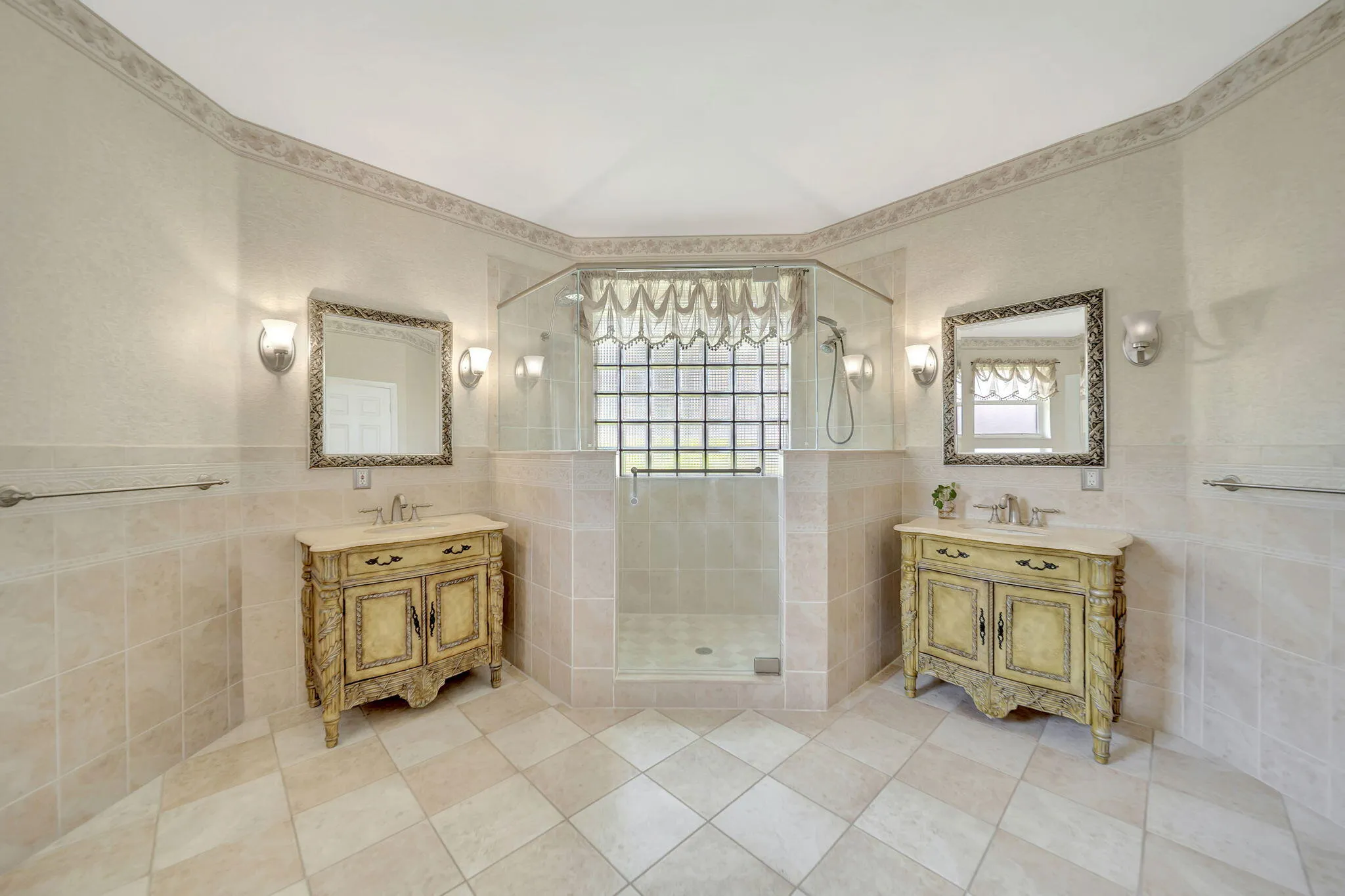 35_34-Master Bath