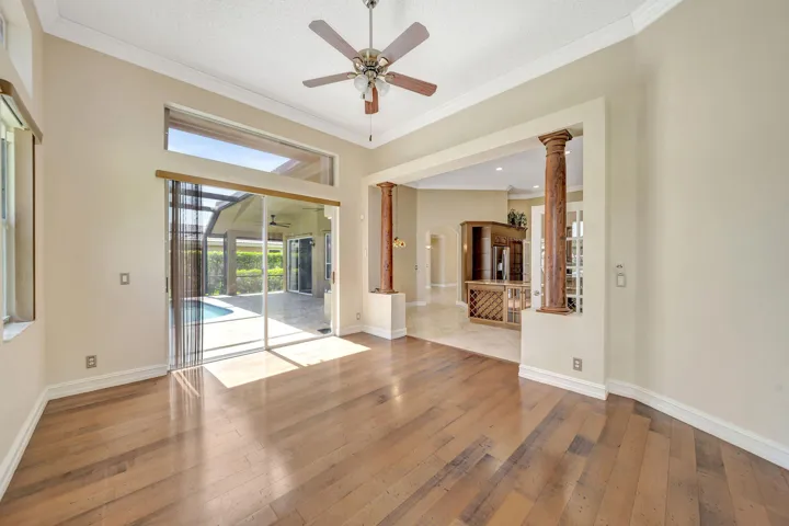 28_53-Family Room