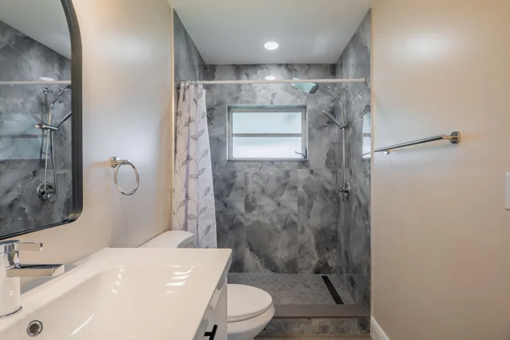 bathroom2.2