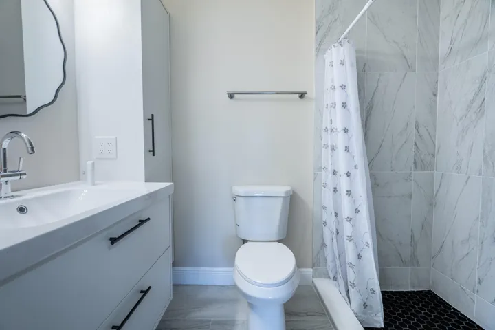 bathroom1.2