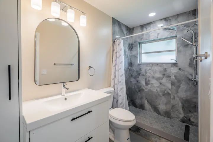 bathroom2
