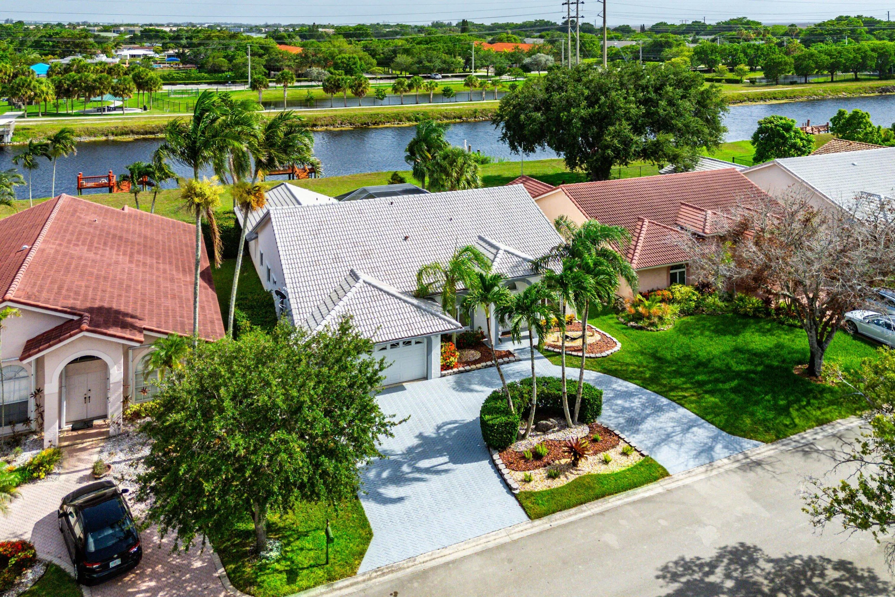 Circular Driveway impeccably landscaped!
