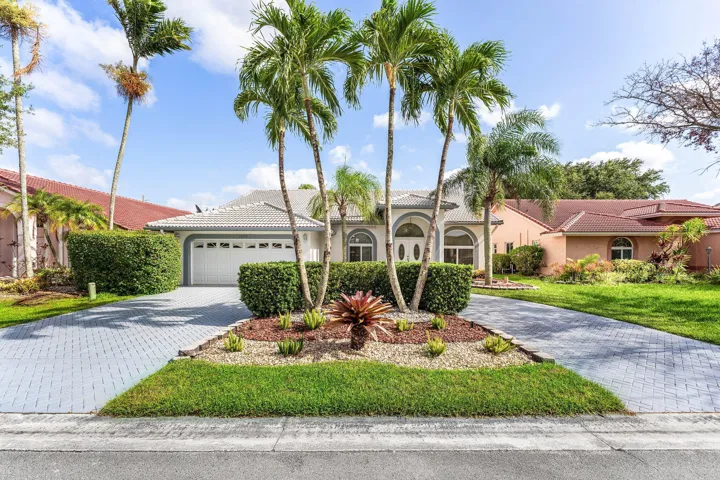 Magnificence in The Isles of West Glen!