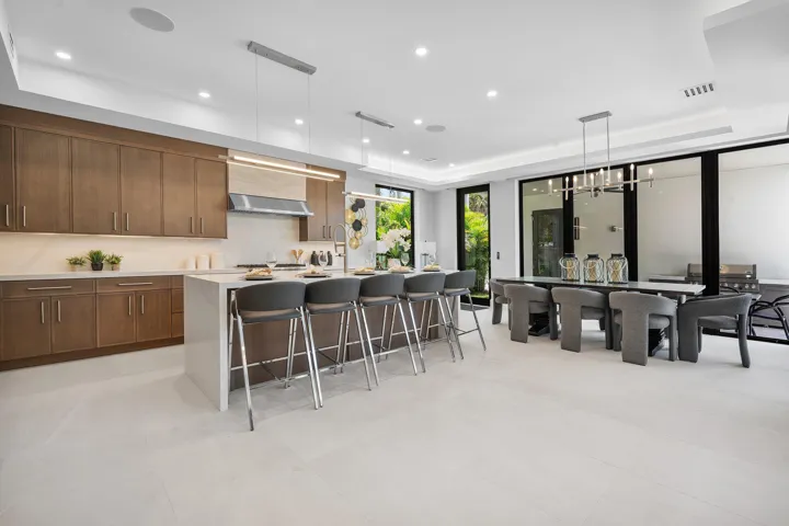 010-725Southeast4thAvenue-DelrayBeach-FL