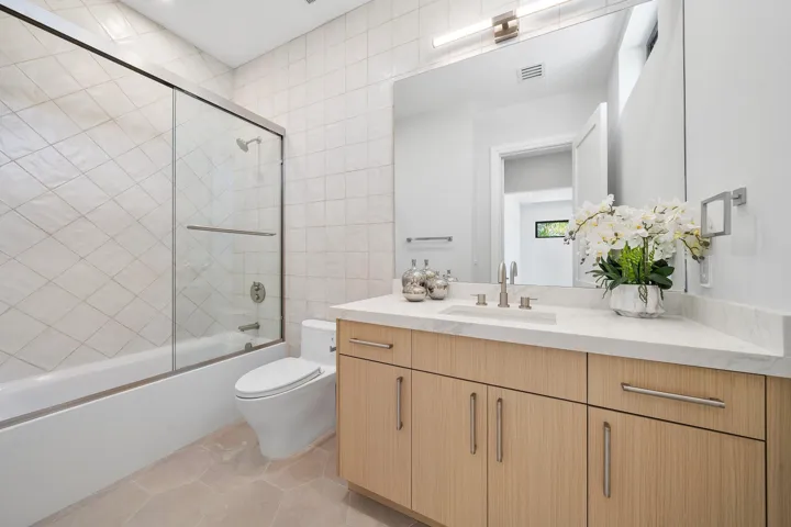 026-725Southeast4thAvenue-DelrayBeach-FL