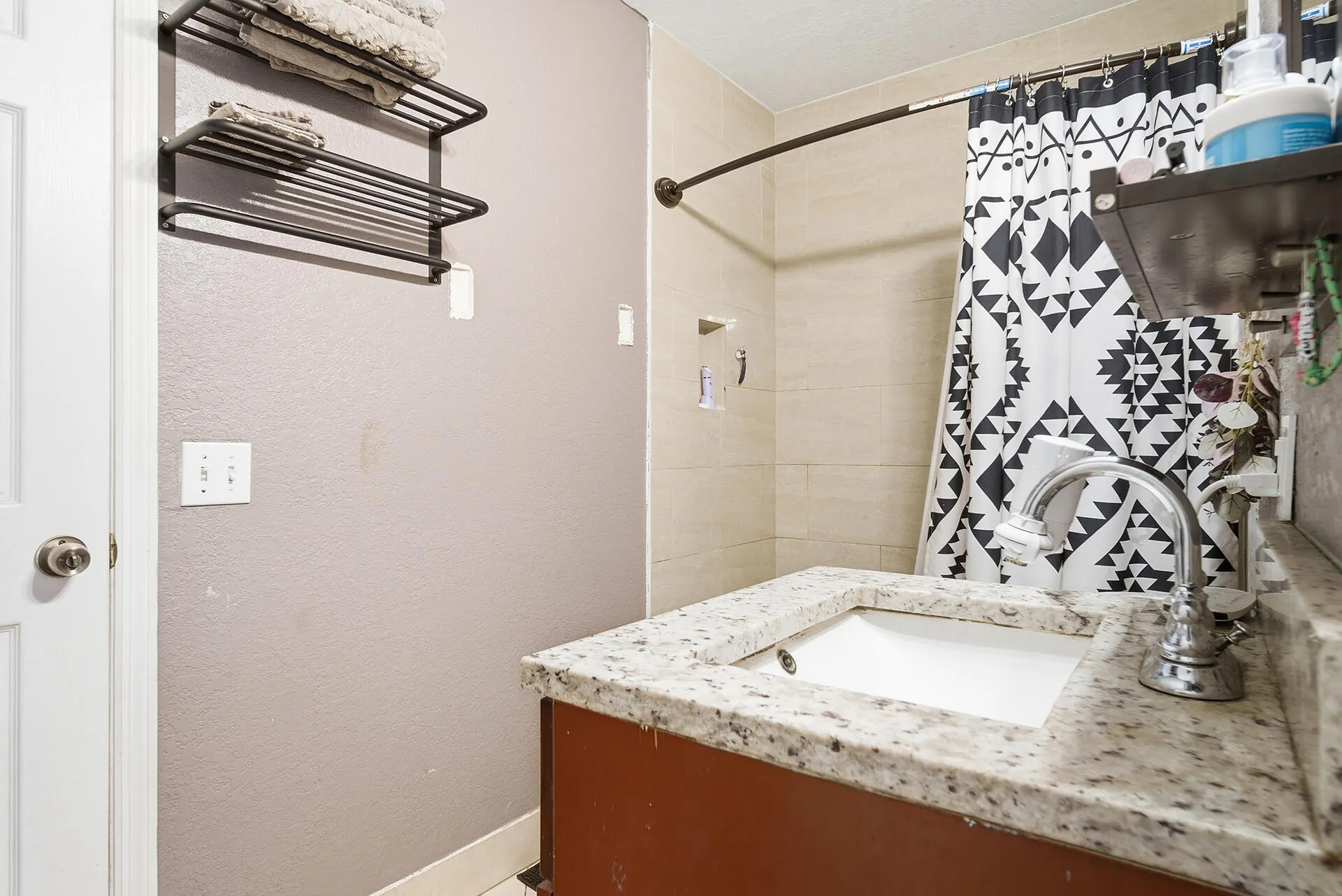 333-MID-PINES-ROAD-33461-023