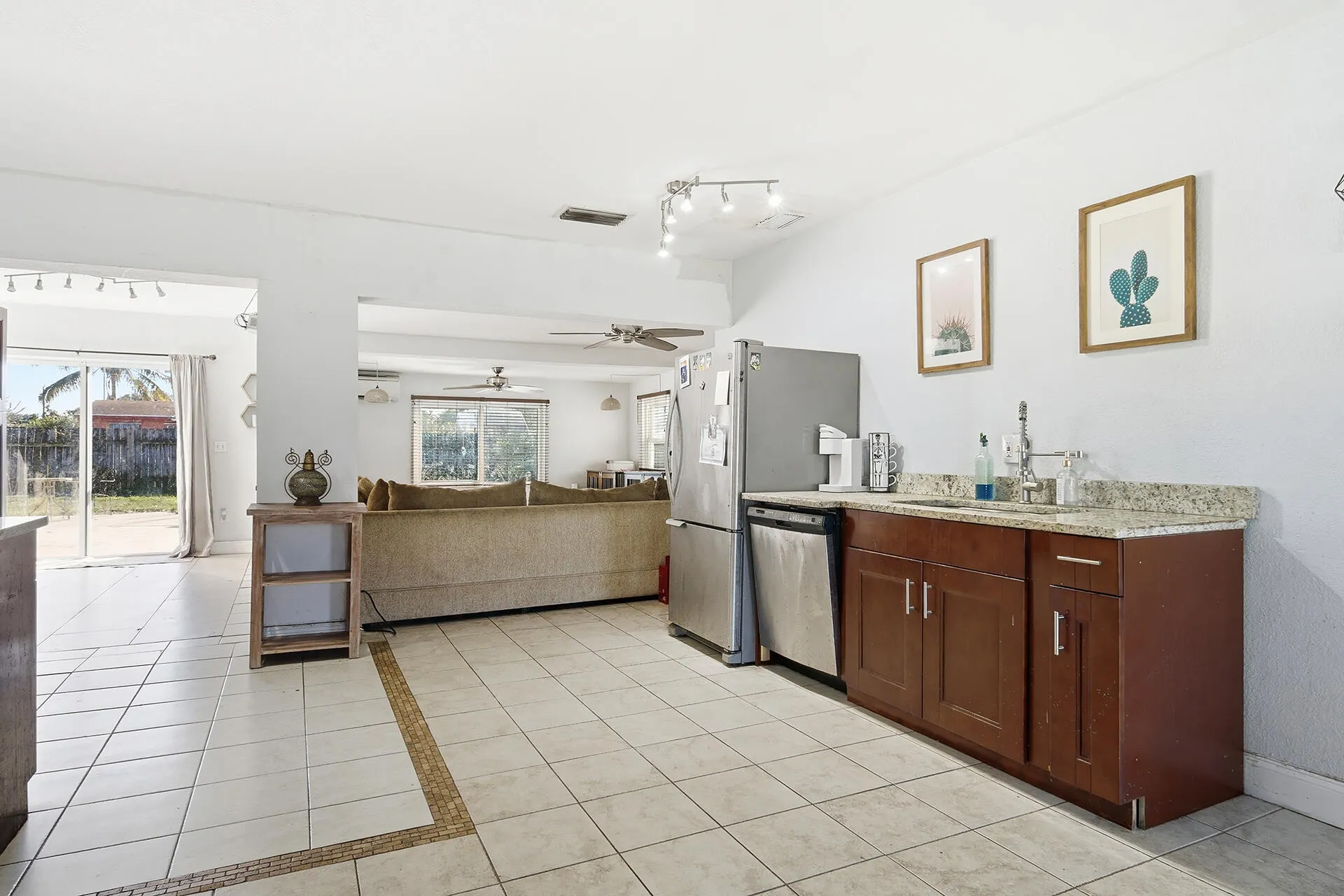 333-MID-PINES-ROAD-33461-011