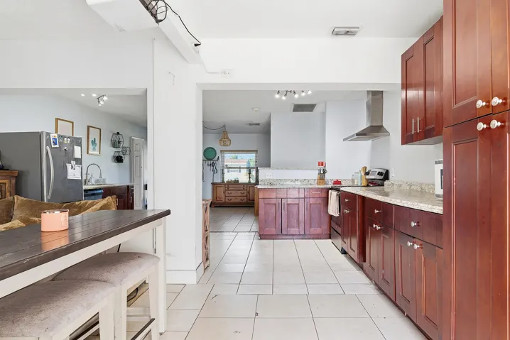 333-MID-PINES-ROAD-33461-016