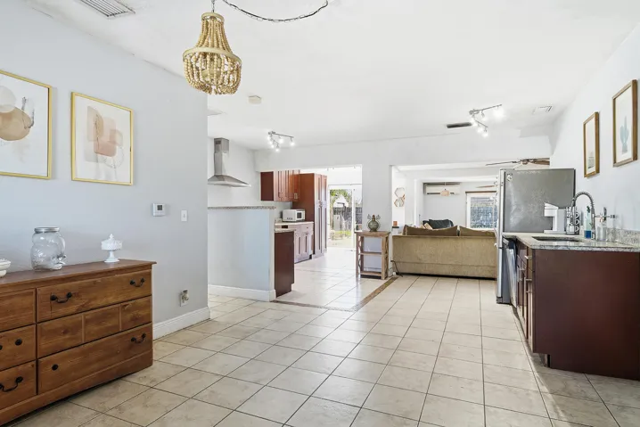 333-MID-PINES-ROAD-33461-010