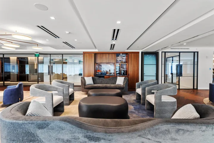CLUB ROOM SEATING_TO_BUTLER_PANTRY