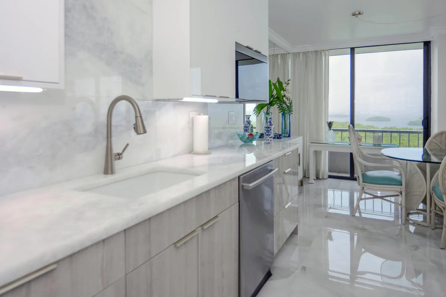 Sleek new Kitchen!