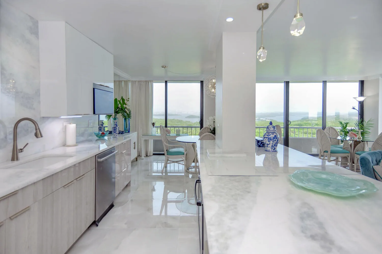 New, completely remodeled Kitchen!